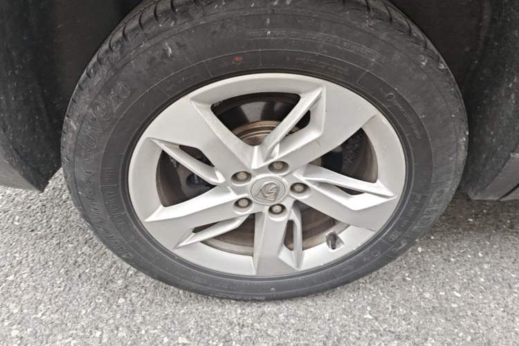 Used Baojun 530 2019 1.5T CVT Elite Version China V Right Rear Wheel Hub