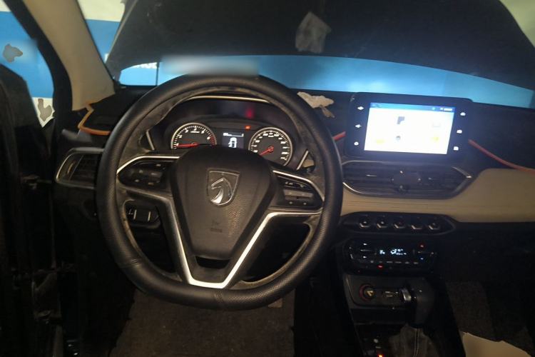 Used Baojun 530 2019 1.5T CVT Luxury Model 7 Seats China V Emission Standard Steering Wheel