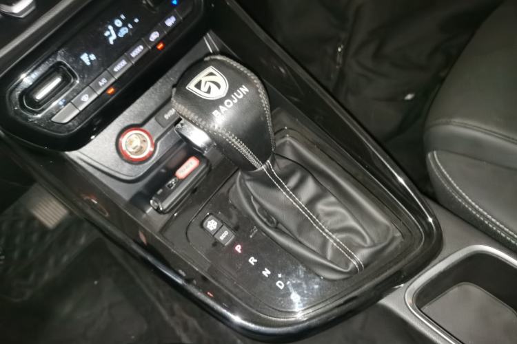 Used Baojun 530 2019 1.5T CVT Luxury Model China V Gear Lever