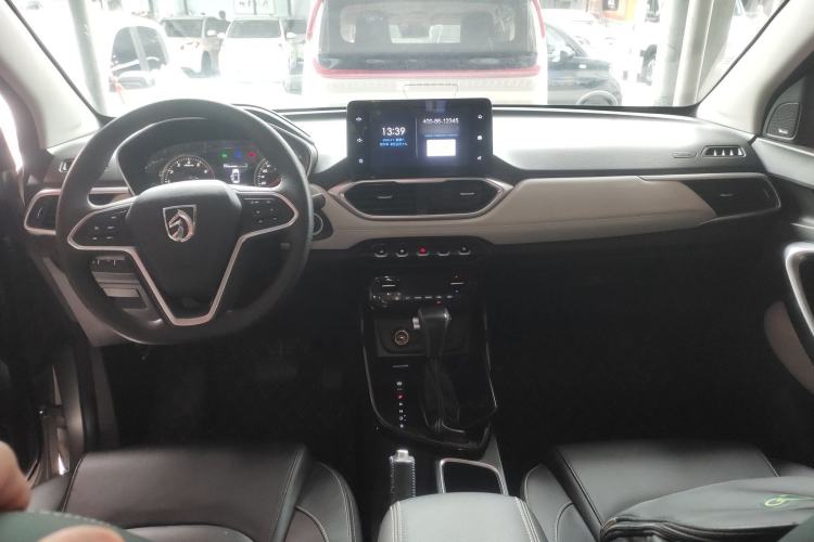 Used Baojun 530 2019 1.5T CVT Luxury Model China V Center Console