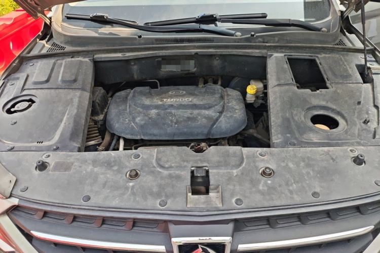 Used Baojun 530 2019 1.5T CVT Elite Model 7 Seats China VI Emission Standard Engine Bay