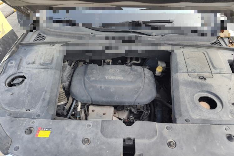 Used Baojun 530 2019 1.5T CVT Luxury Model 7 Seats China V Emission Standard Engine Bay