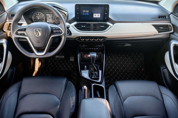 Used Baojun 530 2019 1.5T CVT Luxury Model China V Interior 2