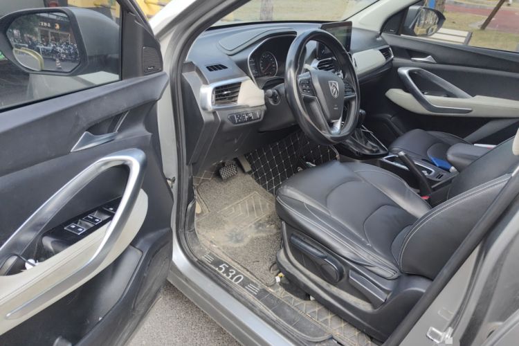 Used Baojun 530 2019 1.5T CVT Luxury Model 7 Seats China V Emission Standard Interior 3