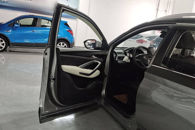 Used Baojun 530 2019 1.5T CVT Prestige Version National V Interior 9