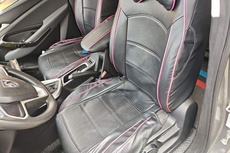 Used Baojun 530 2019 1.5T CVT Elite Model 7 Seats China VI Emission Standard Left Front Seat