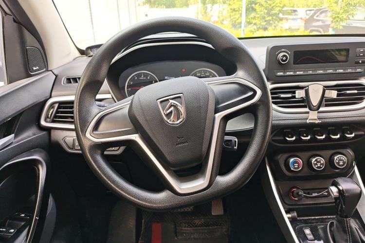 Used Baojun 530 2019 1.5T CVT Elite Model 7 Seats China VI Emission Standard Steering Wheel