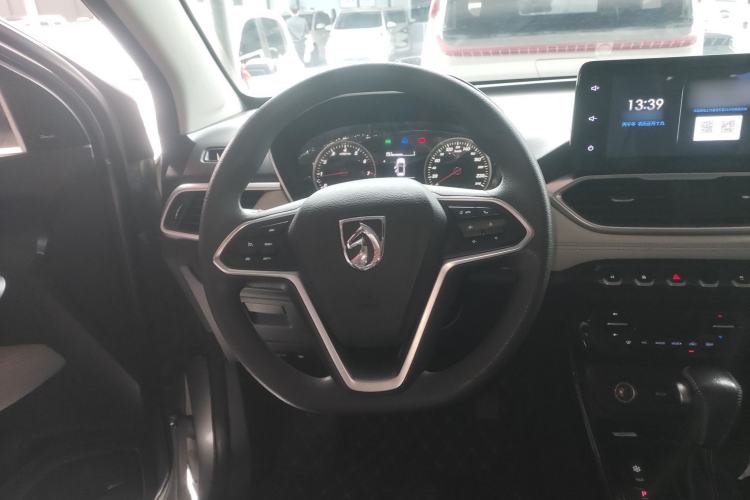 Used Baojun 530 2019 1.5T CVT Luxury Model China V Steering Wheel
