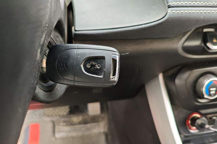 Used Baojun 530 2019 1.5T CVT Elite Model 7 Seats China VI Emission Standard Vehicle Key
