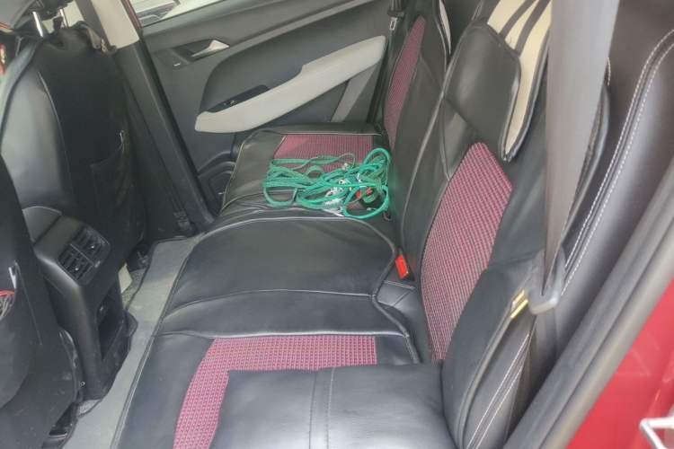 Used Baojun 530 2019 1.5T CVT Luxury Model 7 Seats China V Emission Standard Left Rear Seat