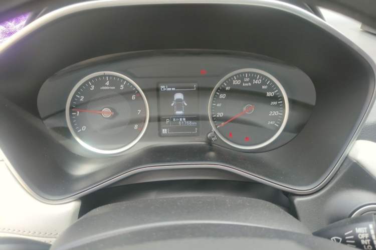 Used Baojun 530 2019 1.5T CVT Luxury Model 7 Seats China V Emission Standard Odometer Close Up