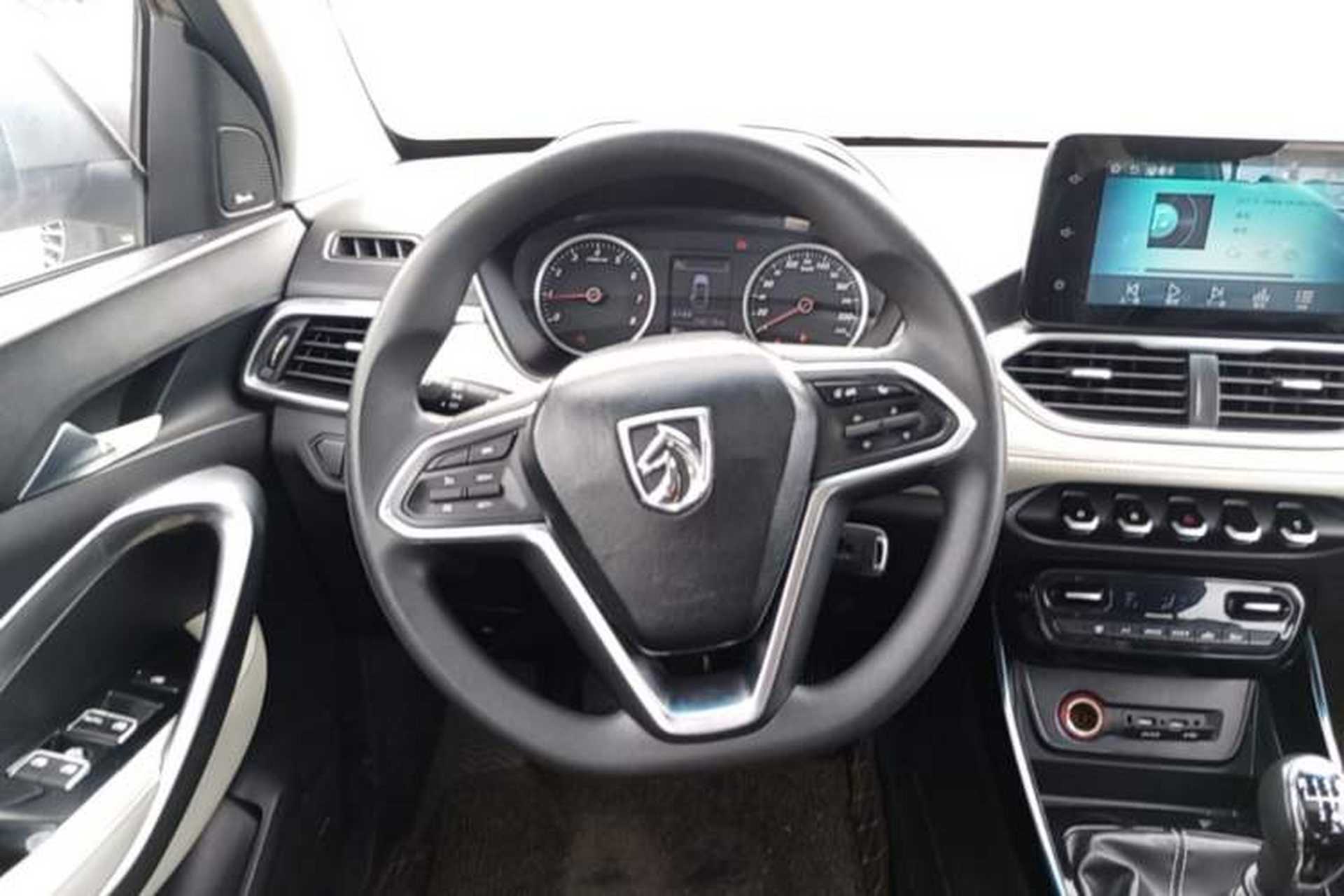 Used Baojun 530 2019 1.5T Manual Luxury 7-seater National V Steering Wheel