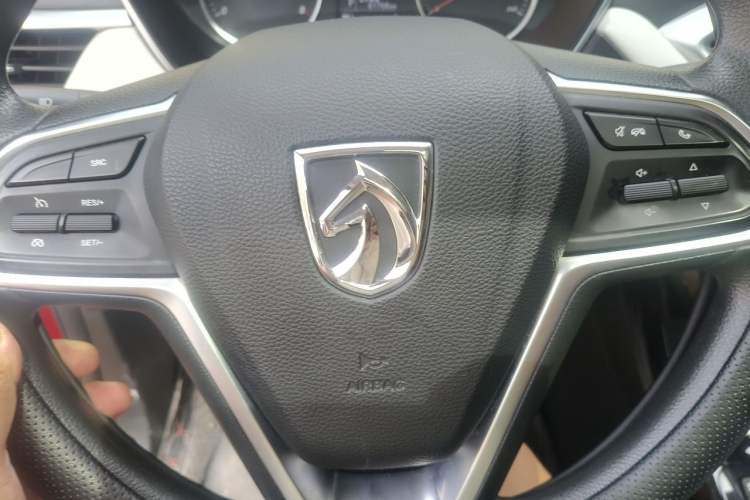 Used Baojun 530 2019 1.5T CVT Luxury Model 7 Seats China V Emission Standard Vehicle Key