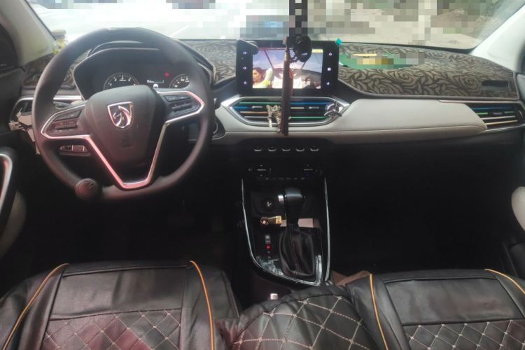 Used Baojun 530 2019 1.5T CVT Luxury Model China V Center Console