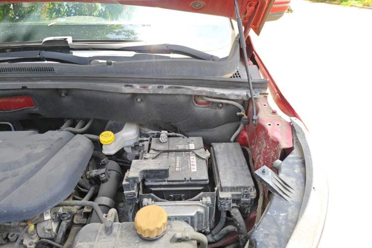 Used Baojun 530 2019 1.5T CVT Prestige Version National V Engine Bay Left