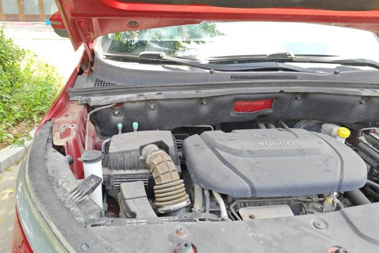 Used Baojun 530 2019 1.5T CVT Prestige Version National V Engine Bay Right