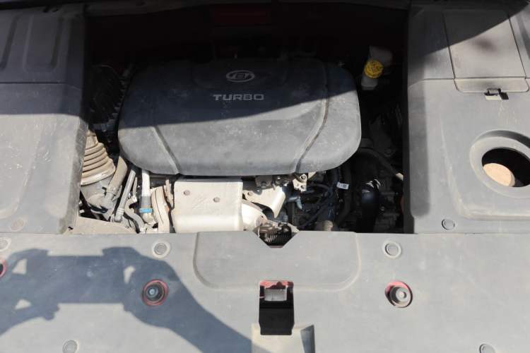 Used Baojun 530 2019 1.5T CVT Prestige Version National V Engine Bay