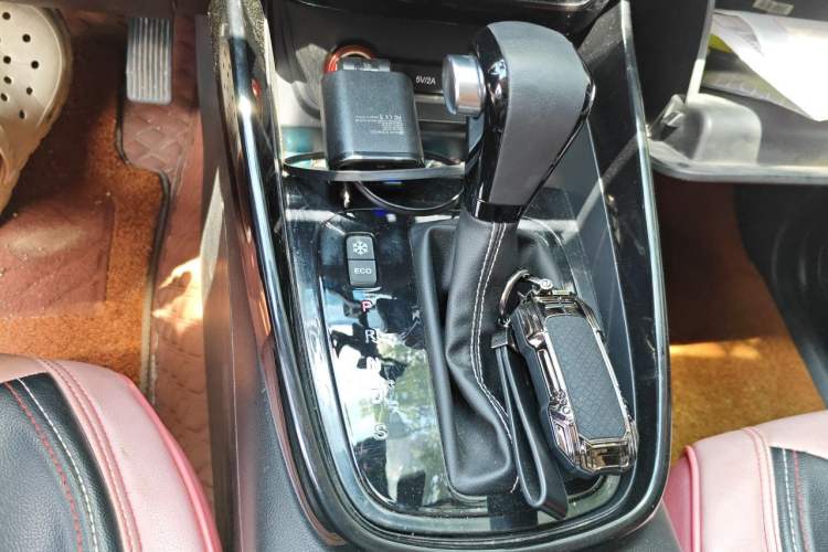 Used Baojun 530 2019 1.5T CVT Prestige Version National V Gear Lever