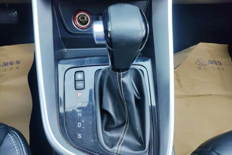 Used Baojun 530 2019 1.5T CVT Elite Model 7 Seats China V Emission Standard Gear Lever
