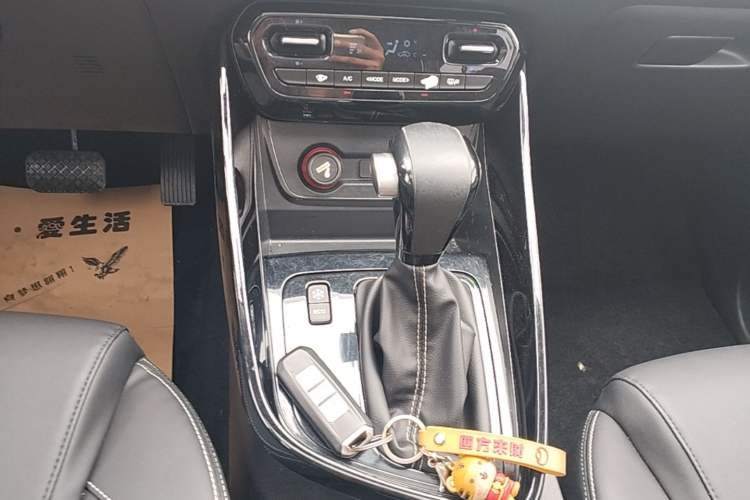 Used Baojun 530 2019 1.5T CVT Luxury Model 7 Seats China V Emission Standard Gear Lever