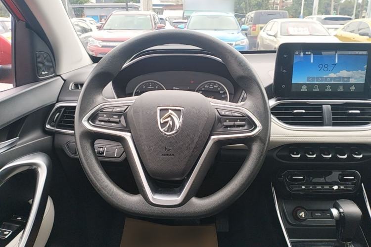 Used Baojun 530 2019 1.5T CVT Luxury Model 7 Seats China V Emission Standard Steering Wheel