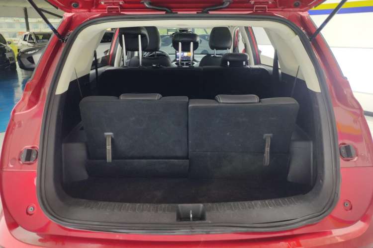 Used Baojun 530 2019 1.5T CVT Elite Model 7 Seats China V Emission Standard Trunk