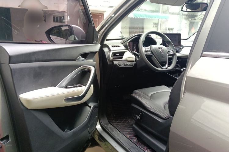 Used Baojun 530 2019 1.5T CVT Prestige Version National V Interior 3
