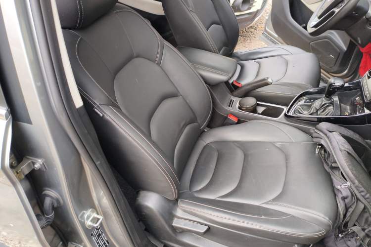 Used Baojun 530 2019 1.5T CVT Luxury Model 7 Seats China V Emission Standard Right Front Seat