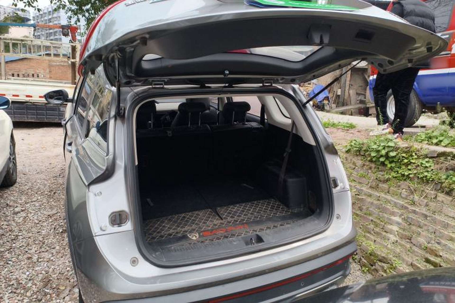 Used Baojun 530 2019 1.5T CVT Luxury Model 7 Seats China V Emission Standard Trunk