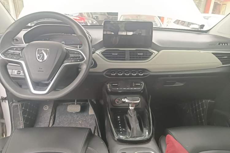 Used Baojun 530 2019 1.5T CVT Prestige Version National V Audio And AC Panel