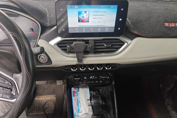 Used Baojun 530 2019 1.5T CVT Prestige Version National V Audio And AC Panel