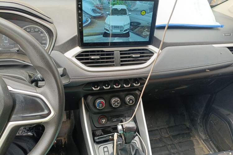 Used Baojun 530 2019 1.5T CVT Elite Version China V Audio And AC Panel