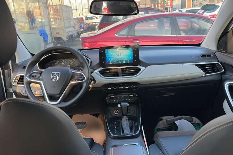Used Baojun 530 2019 1.5T CVT Prestige Version National V Center Console