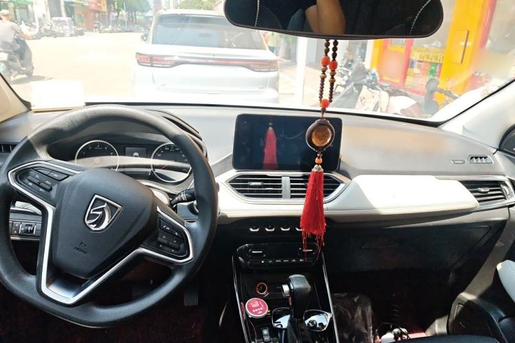 Used Baojun 530 2019 1.5T CVT Luxury Model China VI Emission Standard Center Console