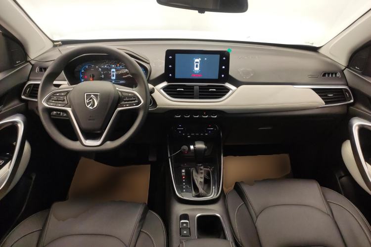 Used Baojun 530 2019 1.5T CVT Prestige Version National V Center Console