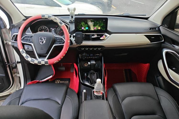 Used Baojun 530 2019 1.5T CVT Luxury Model China V Center Console