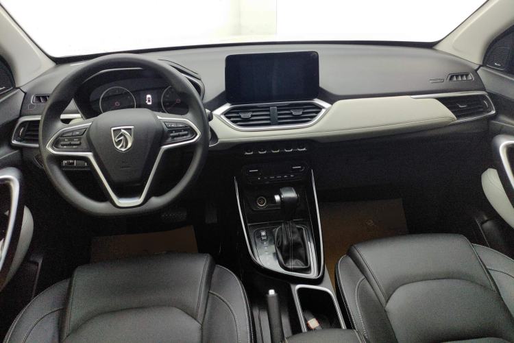 Used Baojun 530 2019 1.5T CVT Luxury Model 7 Seats China V Emission Standard Center Console