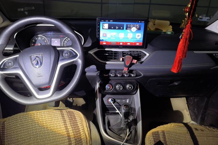 Used Baojun 530 2019 1.5T Manual Comfort Version 7 Seats China V Emission Standard Center Console