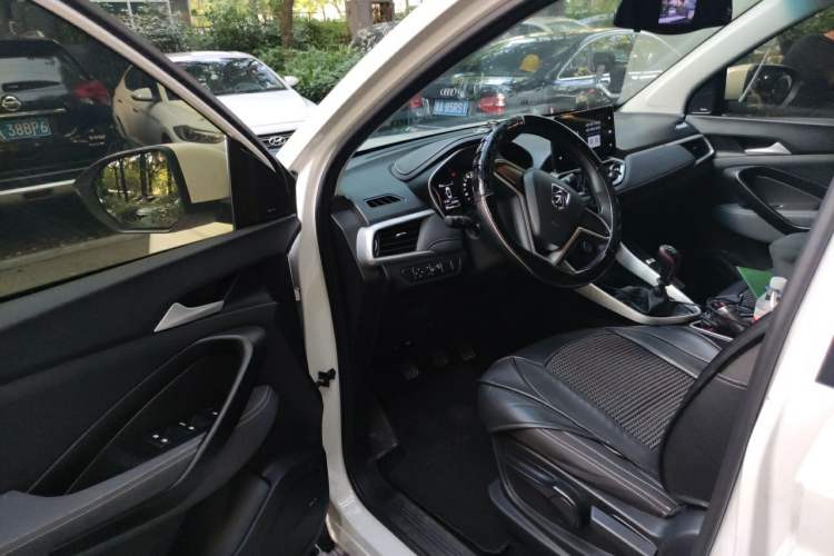 Used Baojun 530 2019 1.5T Manual Elite 7-seater National V Driver Seat