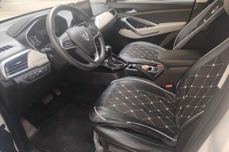 Used Baojun 530 2019 1.5T CVT Luxury Model China VI Emission Standard Driver Seat