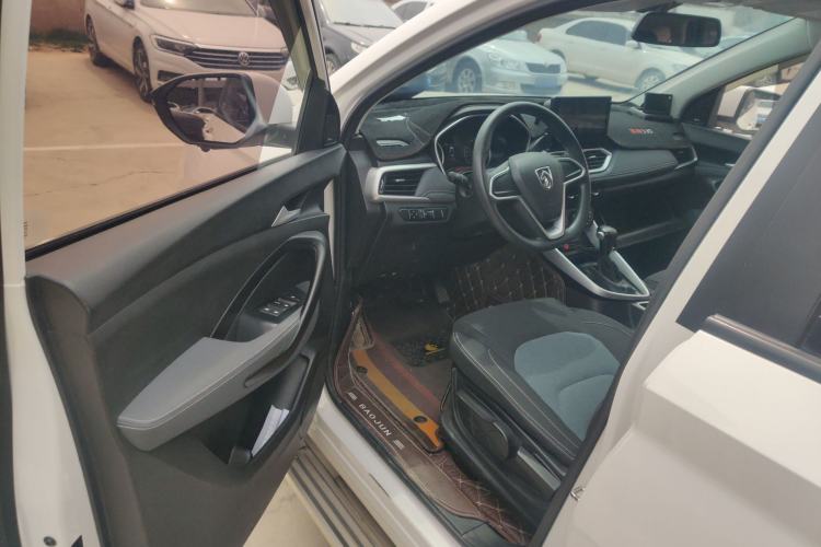 Used Baojun 530 2019 1.5T CVT Elite Model 7 Seats China V Emission Standard Driver Seat
