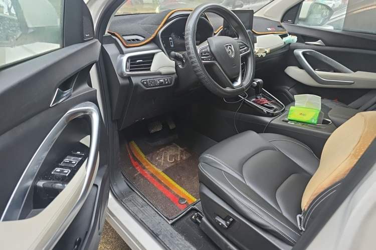 Used Baojun 530 2019 1.5T CVT Prestige Version China VI Driver Seat