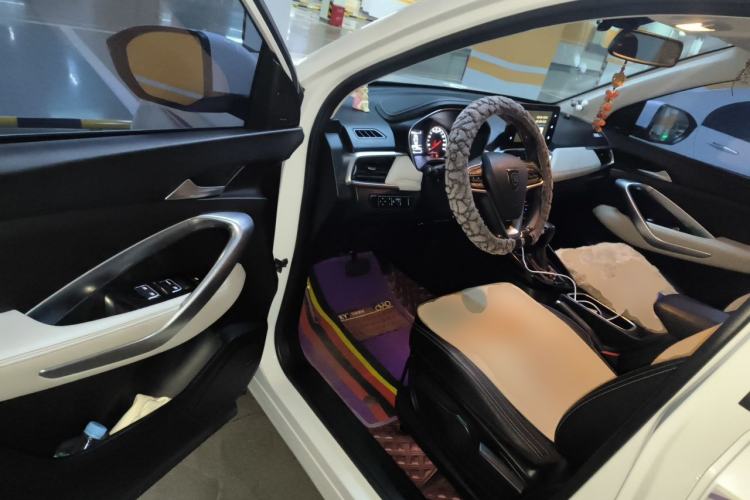 Used Baojun 530 2019 1.5T CVT Luxury 7-seater China VI Driver Seat