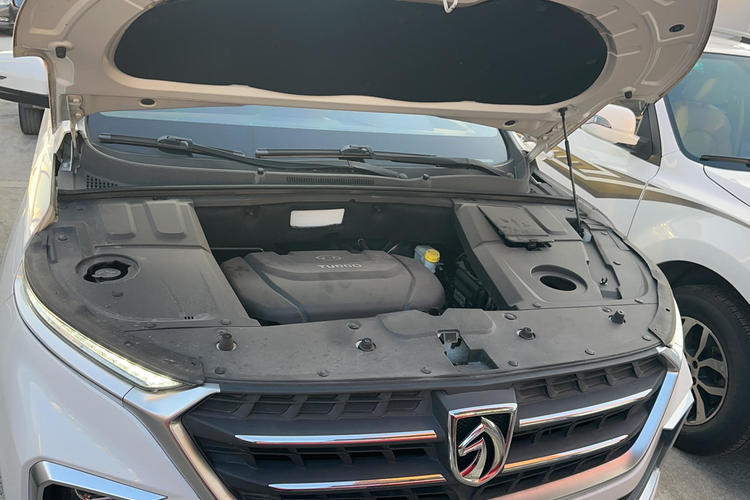 Used Baojun 530 2019 1.5T CVT Prestige Version National V Engine Bay