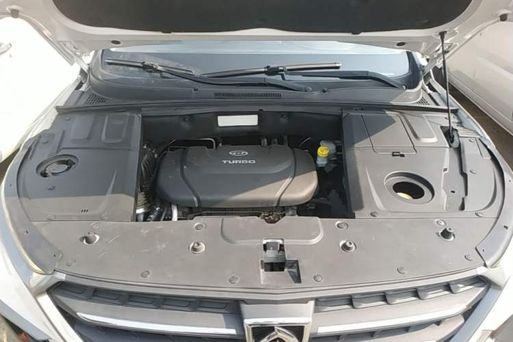 Used Baojun 530 2019 1.5T CVT Elite Version China V Engine Bay