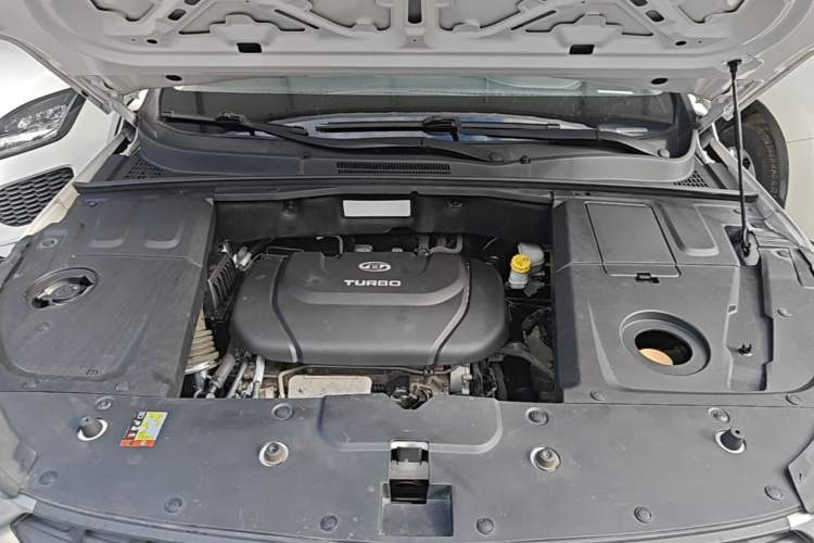 Used Baojun 530 2019 1.5T CVT Elite Version China V Engine Bay
