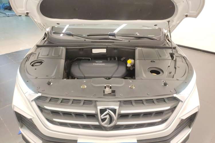 Used Baojun 530 2019 1.5T CVT Prestige Version National V Engine Bay