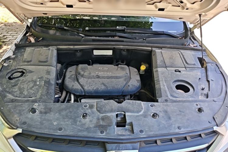 Used Baojun 530 2019 1.5T CVT Elite Version China V Engine Bay