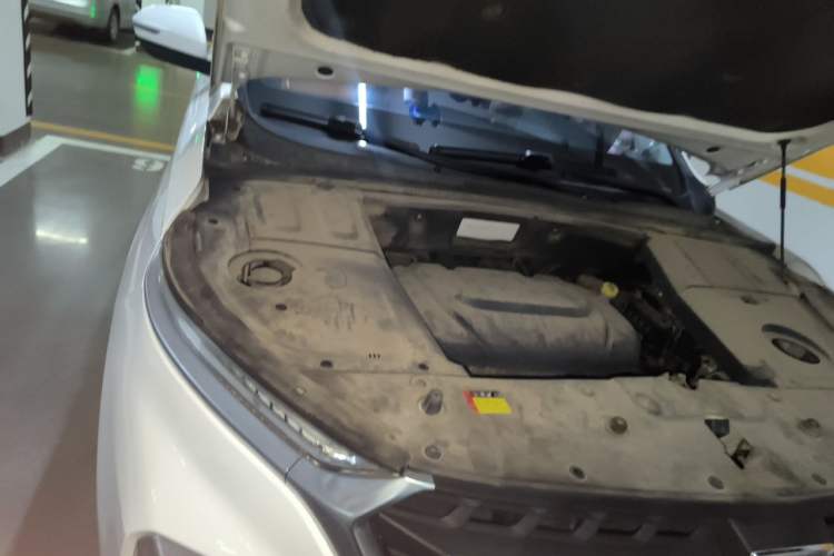 Used Baojun 530 2019 1.5T CVT Luxury 7-seater China VI Engine Bay Right