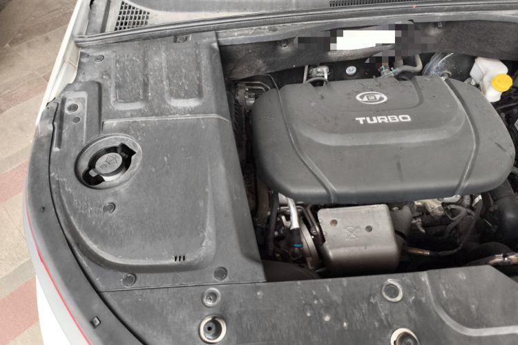 Used Baojun 530 2019 1.5T CVT Elite Version China V Engine Bay Right